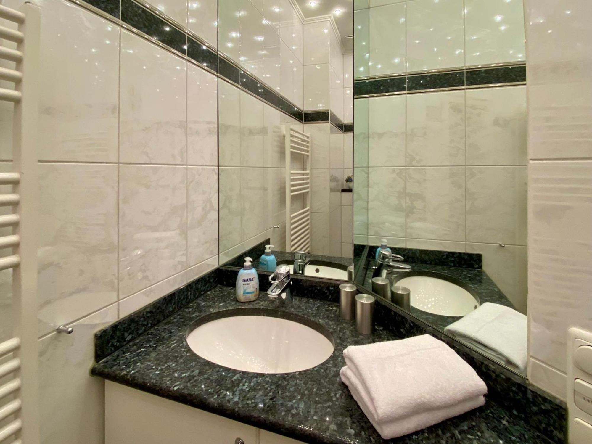 Residenz Bleichroeder - Ferienwohnung Charlotte Херингсдорф Екстериор снимка